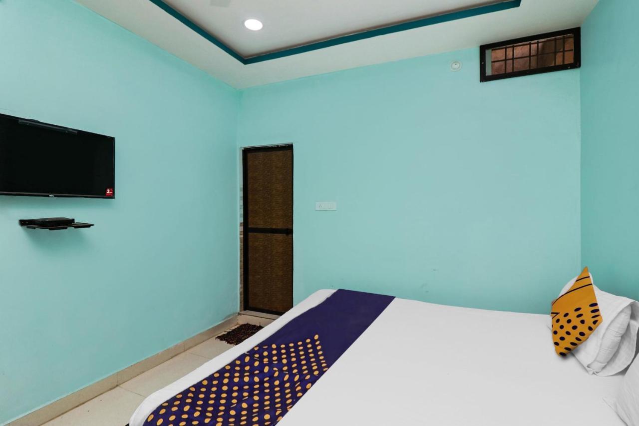 Spot On 37040 Hotel Ayushman Palace Bilāspur Kültér fotó